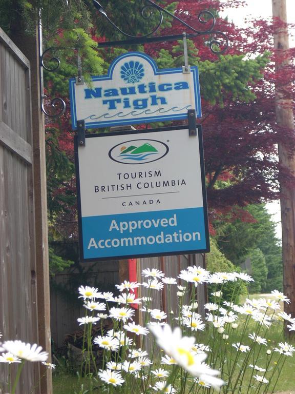 At Nautica Tigh Private Keypad Entrances Acomodação com café da manhã Qualicum Beach Exterior foto